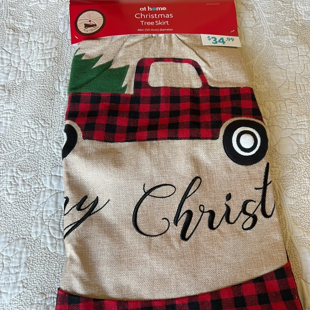 Standard Christmas Tree Skirt Iconic Red Truck 48
